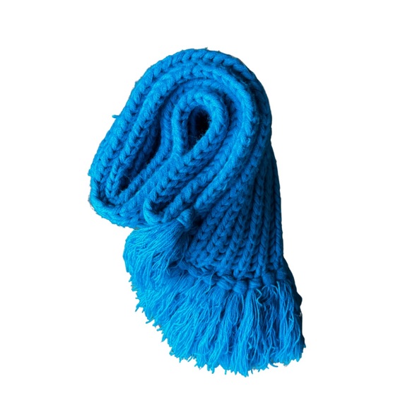 ECHO Bright Blue Chunky Cable Knit Knot Fringe Scarf - Picture 4 of 12